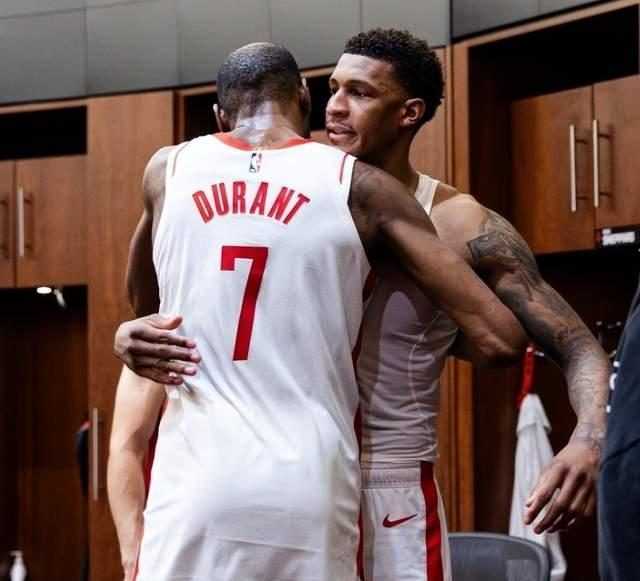 24分+23分！火箭背靠背连胜迎七大利好，乌度卡水平不如普通网友